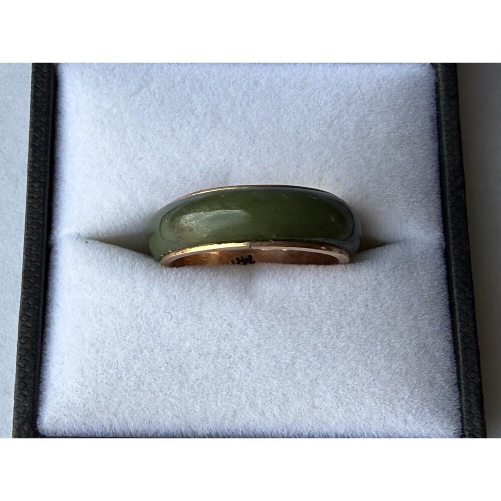 14k Solid Yellow Gold Eternity Jade Band New Never Worn